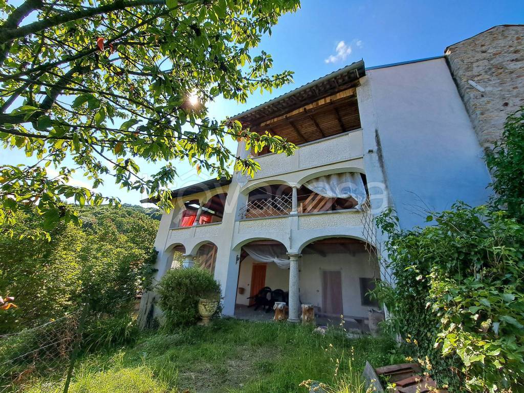 Casa Indipendente in vendita a Cellio con Breia frazione Carega