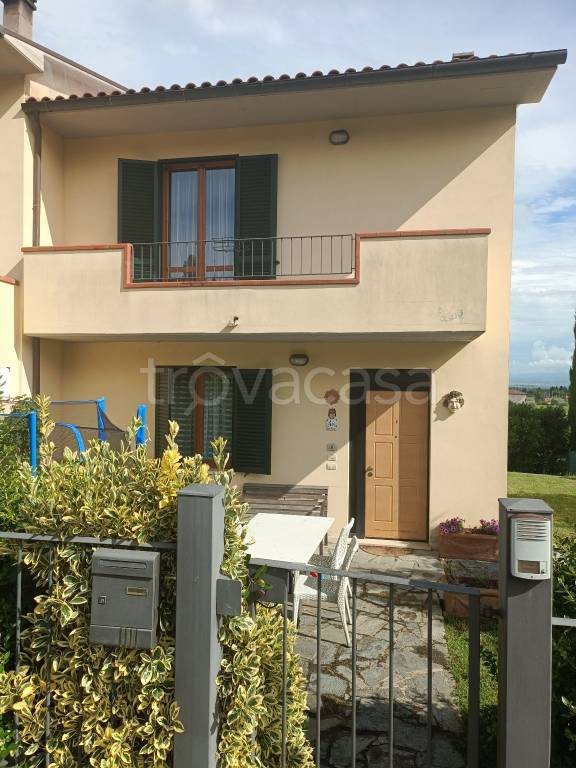 Villa a Schiera in in vendita da privato a Lucignano via Giuseppe Rigutini, 4/n