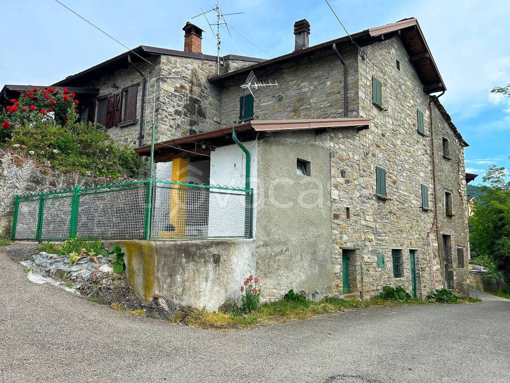 Casa Indipendente in in vendita da privato a Bobbio strada Statale di Valle Trebbia
