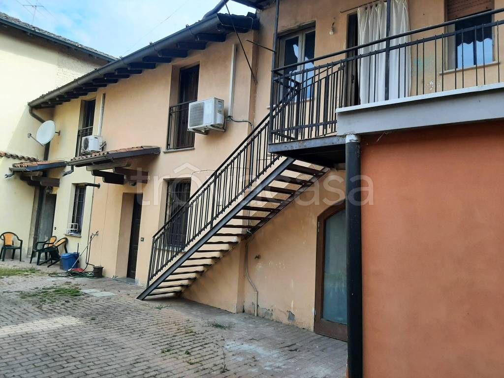 Casa Indipendente in vendita a Sospiro via Giuseppina, 9