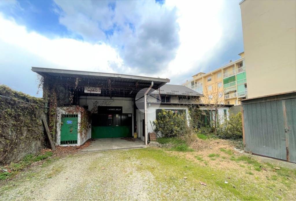 Capannone Industriale in vendita a Biella viale Maccallè, 64