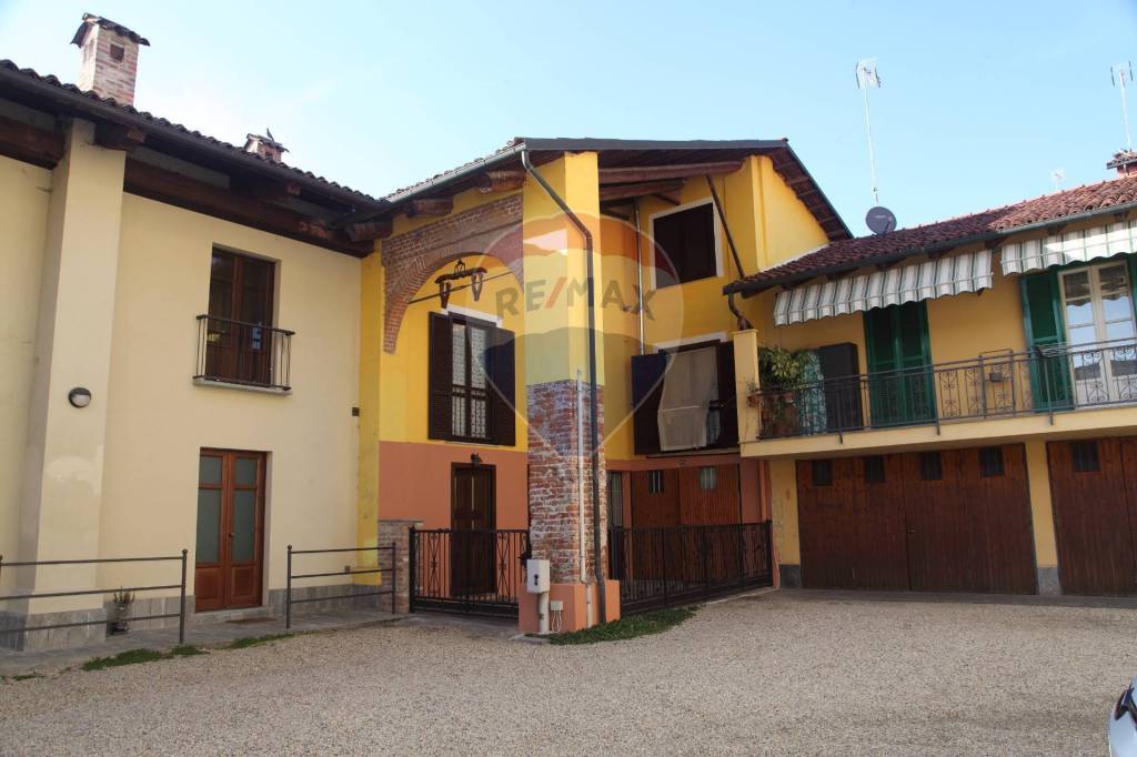 Casa Indipendente in vendita a Racconigi via Giuseppe Augusto Levis, 36