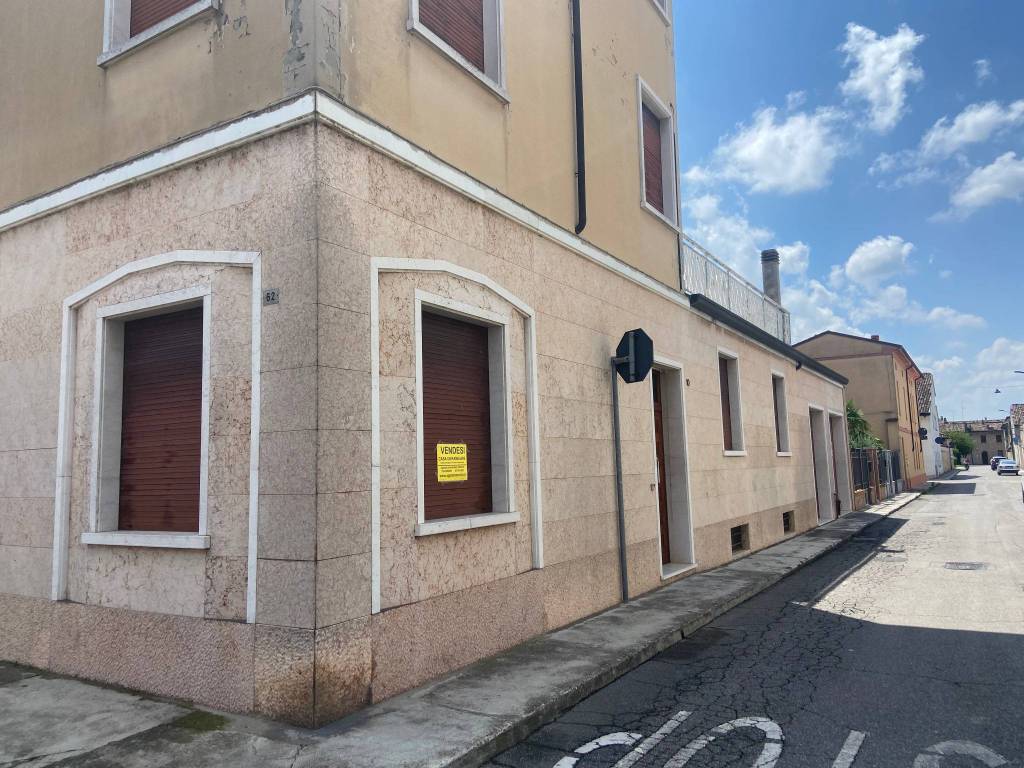 Casa Indipendente in vendita a Rivarolo Mantovano via Guglielmo Marconi