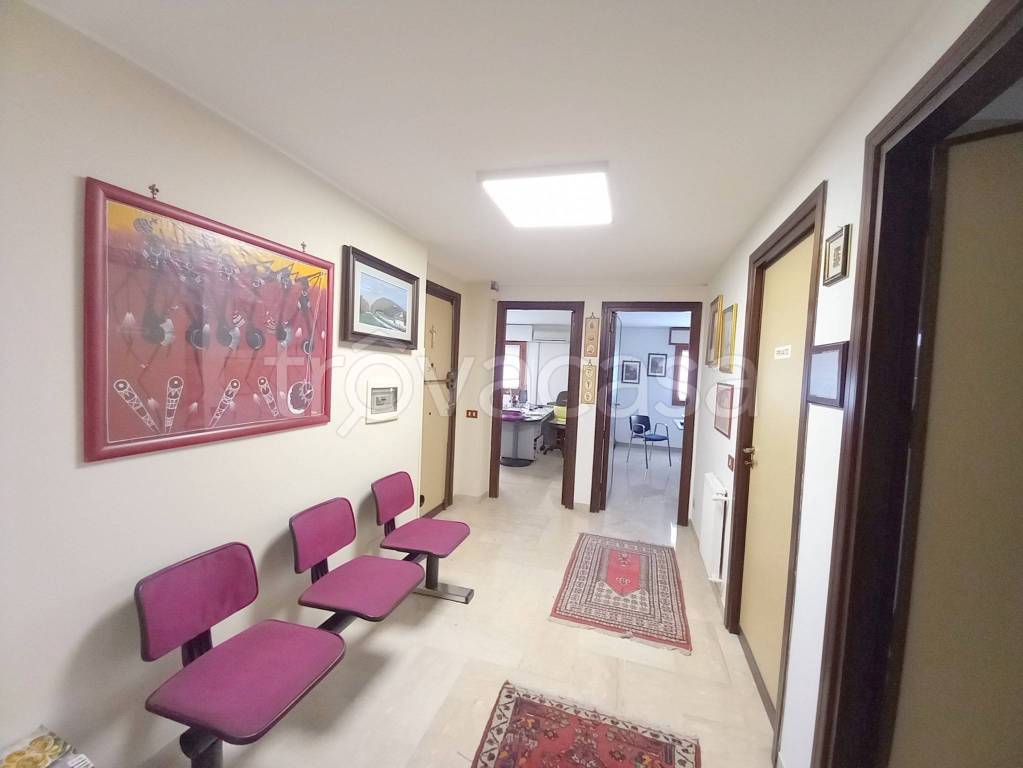 Ufficio in vendita a Palermo via Domenico Scinà