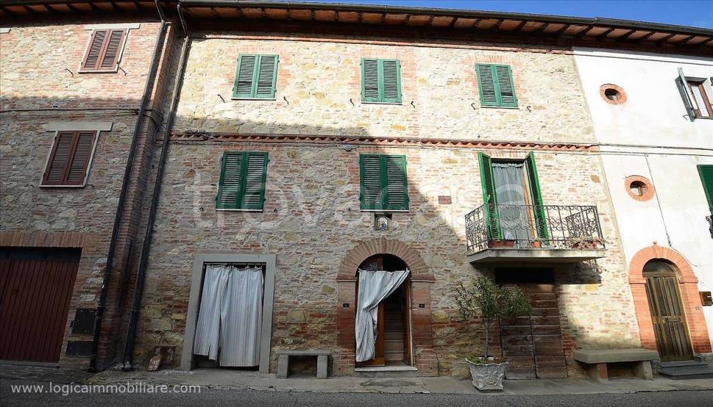 Casa Indipendente in vendita a Castiglione del Lago via Vitellino
