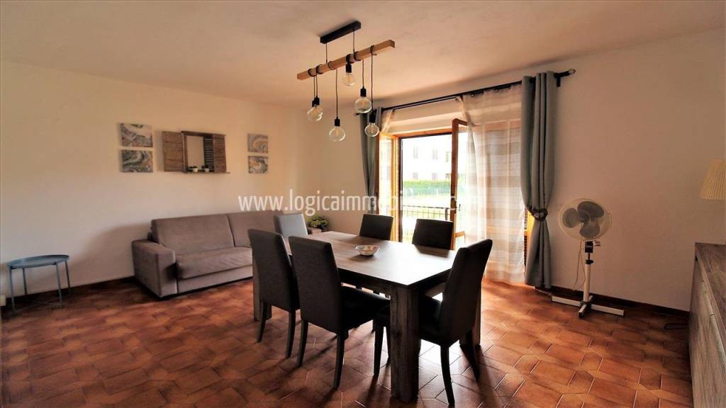 Appartamento in vendita a Montalcino via Piave