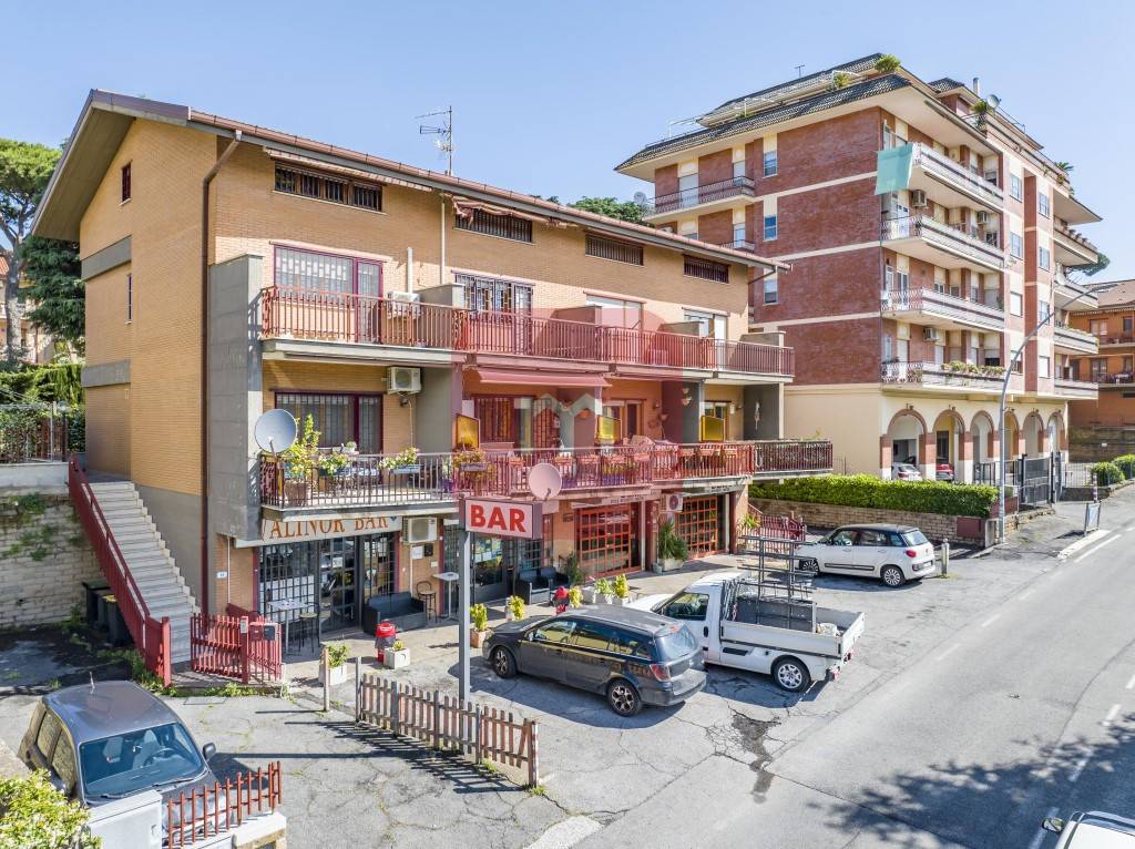 Villa Bifamiliare in vendita a Colonna via Frascati Colonna, 84