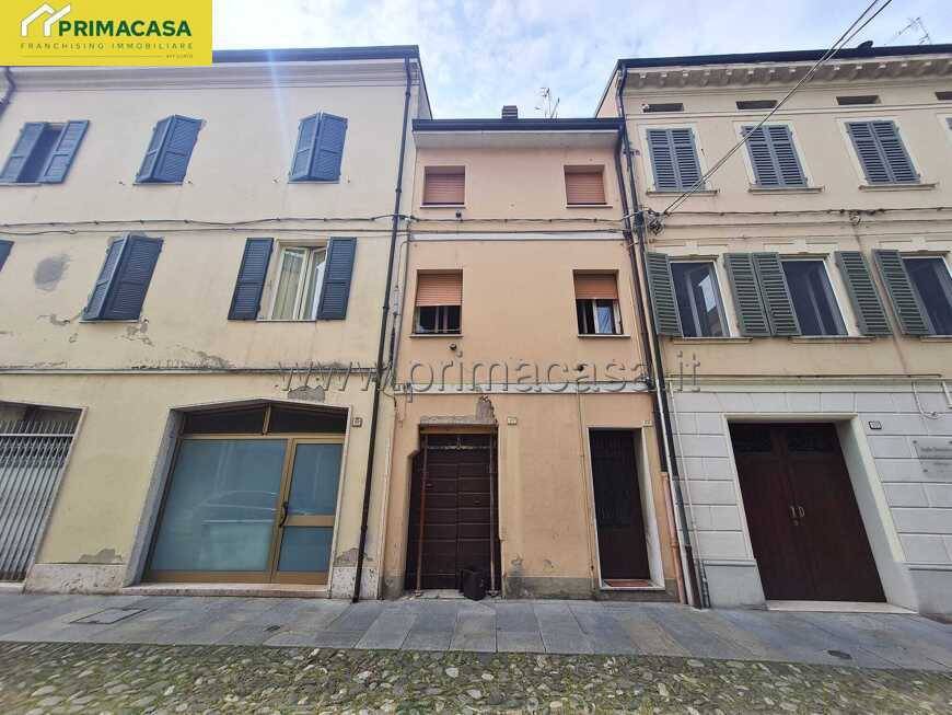Casa Indipendente in vendita a Correggio via Borgo Vecchio, 22