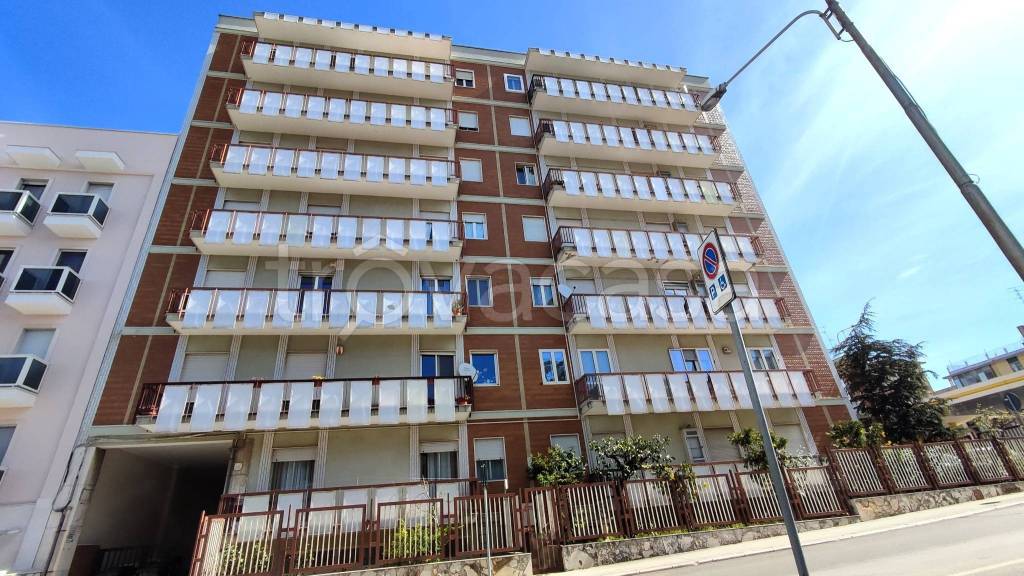 Appartamento in vendita a Putignano via Turi, 37