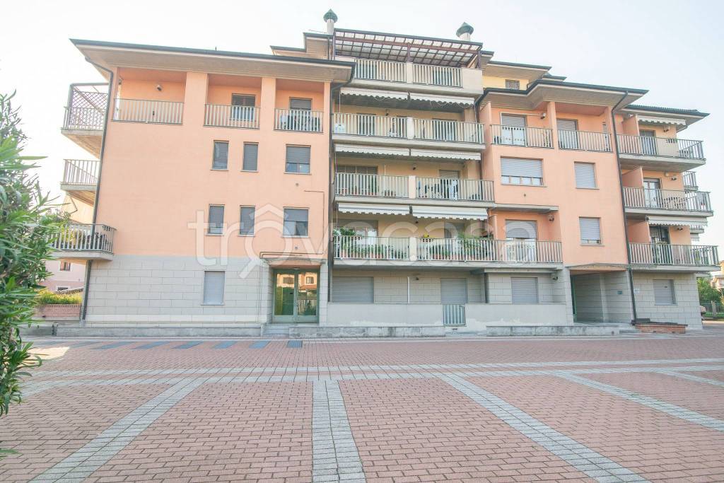 Ufficio in vendita a Lodi via San Colombano, 43