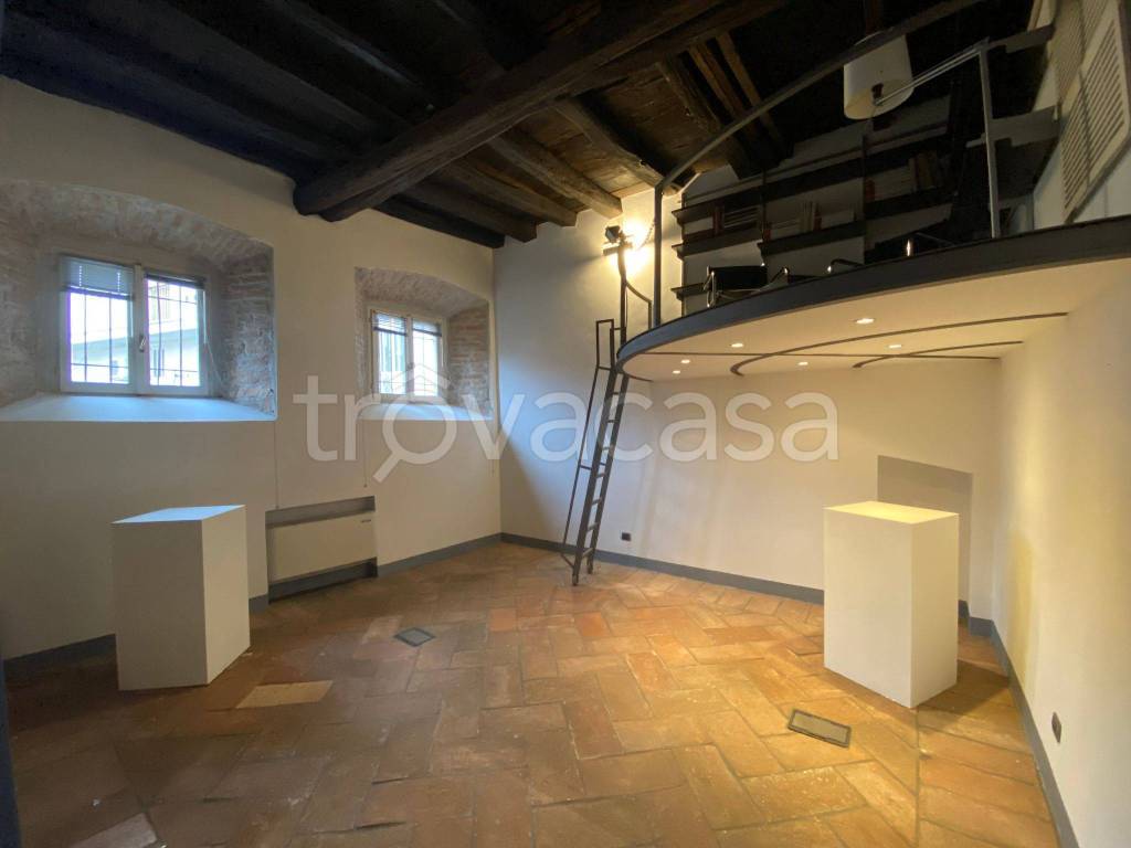 Ufficio in in affitto da privato a Varese via San Martino della Battaglia, 11