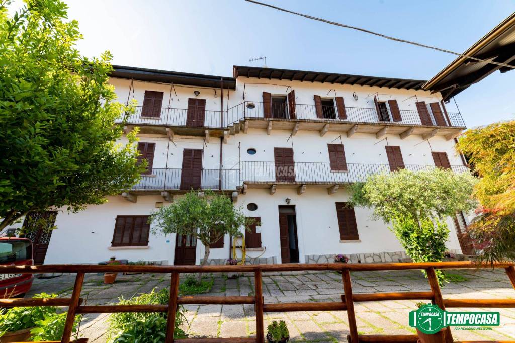 Appartamento in vendita a Brovello-Carpugnino via Alto Vergante 199