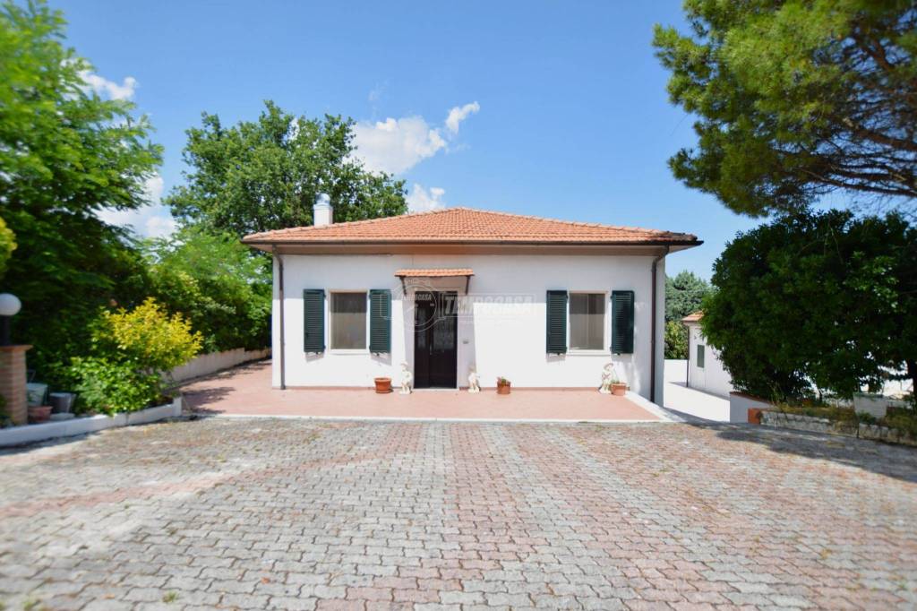 Villa in vendita a Senigallia strada Cavallo Montirone, 505A