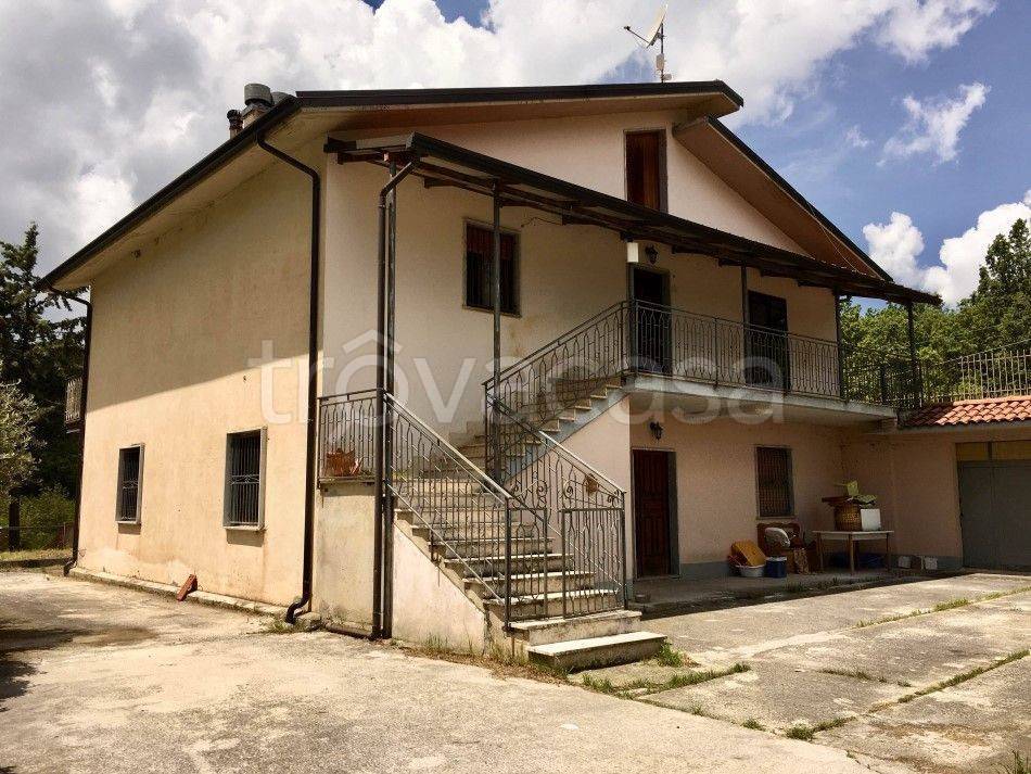 Casale in in vendita da privato a Montemarano contrada Valle, 30