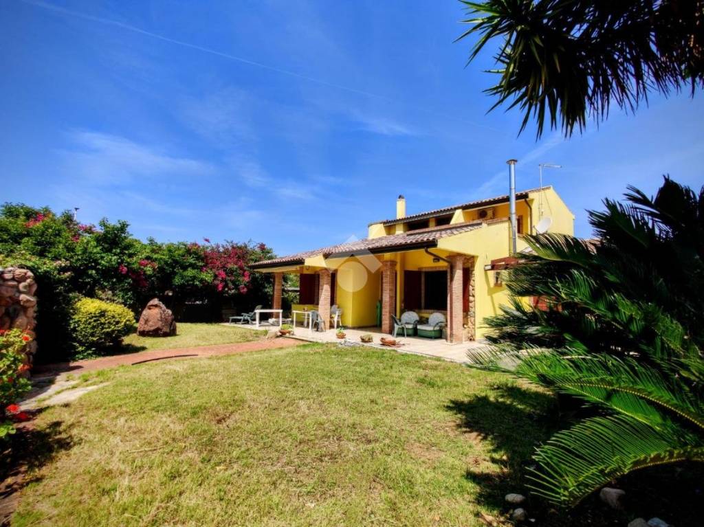 Villa in vendita a Quartu Sant'Elena via Lago di Alserio