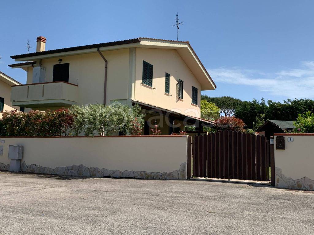 Villa a Schiera in in vendita da privato a Sabaudia via Caraibi