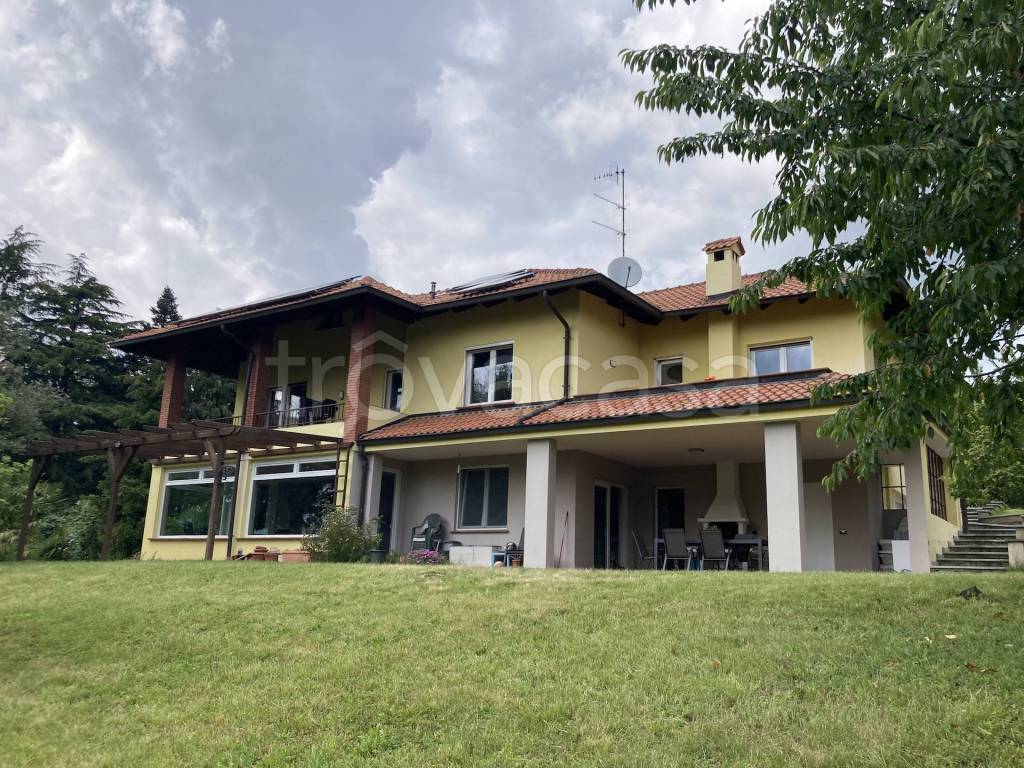 Villa in vendita a Vigliano Biellese via della Spanna, 3