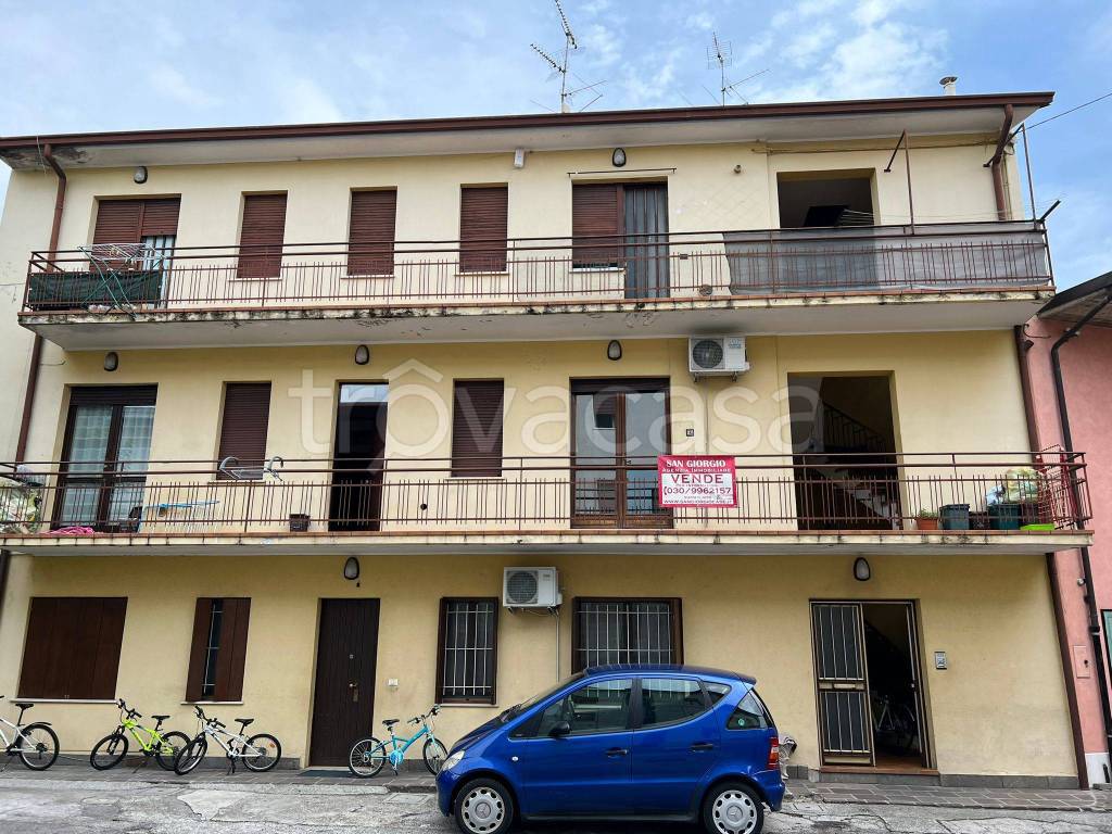 Appartamento in vendita a Montichiari via Cesare Battisti