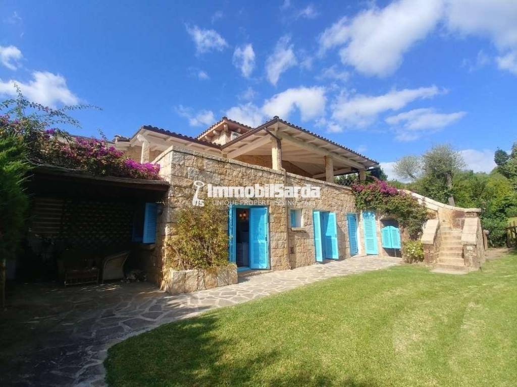 Villa in vendita a Olbia strada Punta Lada
