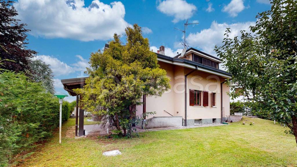Villa in vendita a Cassina de' Pecchi via Saturno, 3