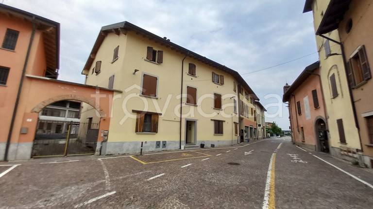 Appartamento in vendita a Madone piazza San Vincenzo, 3