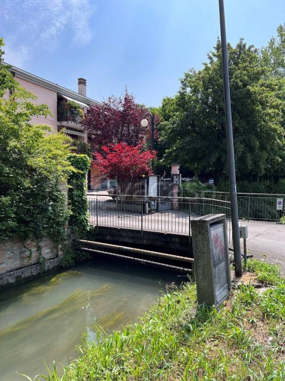 Appartamento in vendita a Treviso via Ugo Foscolo