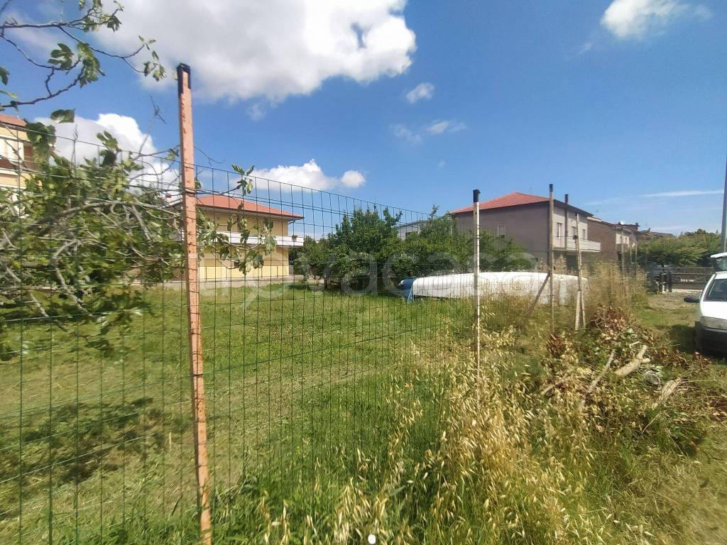 Terreno Residenziale in vendita a San Giovanni Teatino via Lago di Garda