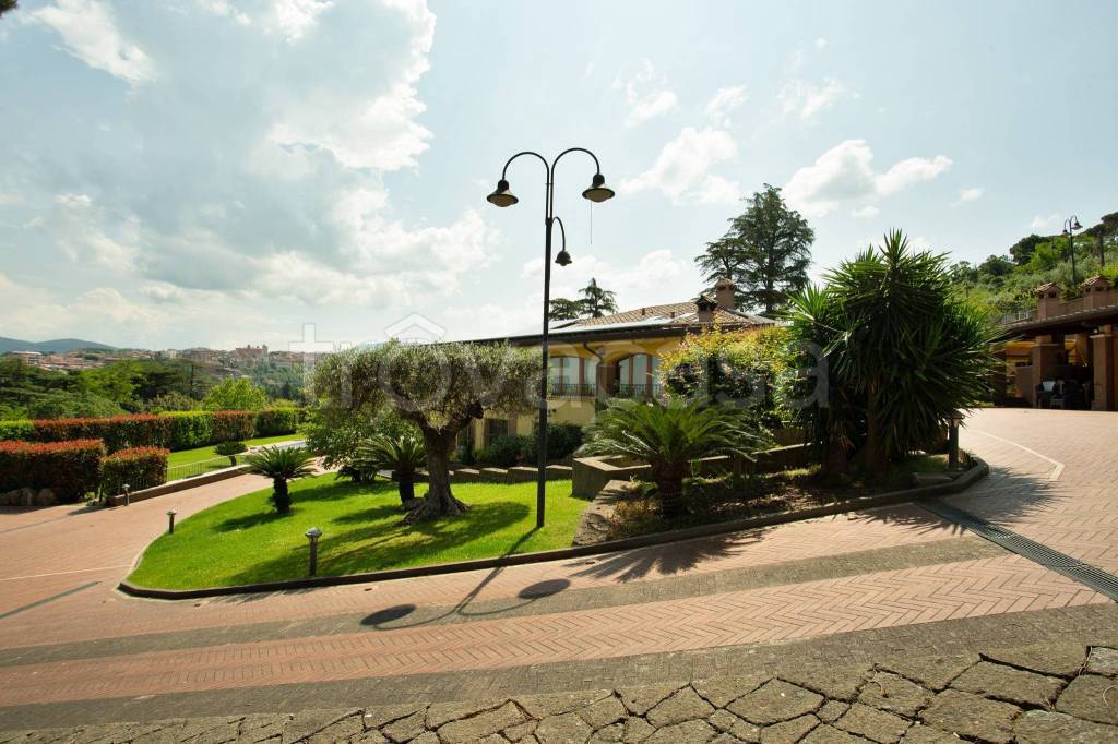 Villa in vendita a Marino via dei Laghi, 100