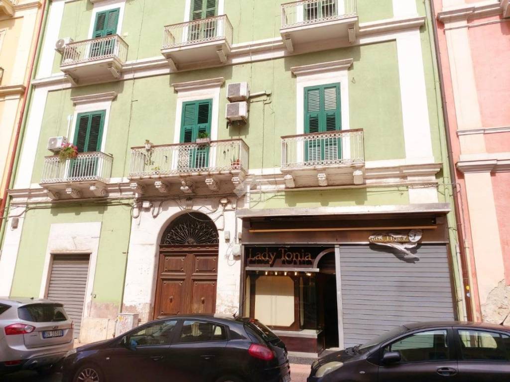 Appartamento in vendita a Taranto via Regina elena, 70