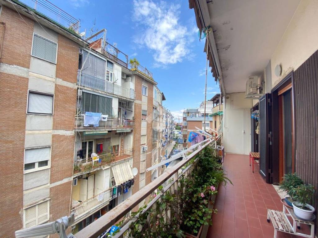 Appartamento in vendita a Napoli viale del Centauro, 2, 2