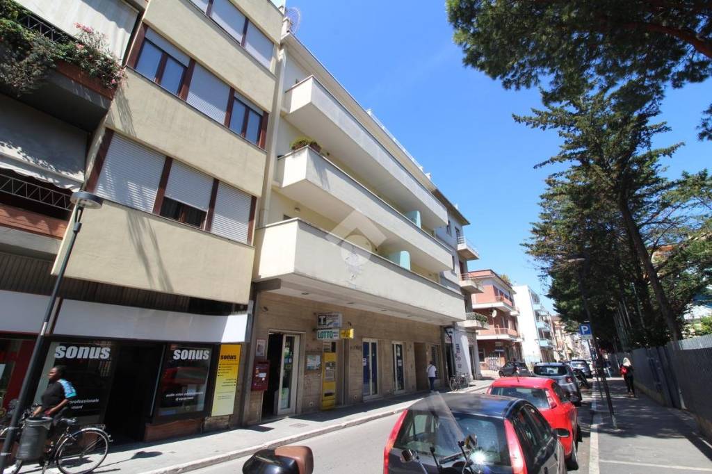 Appartamento in vendita a Pescara via Firenze, 35
