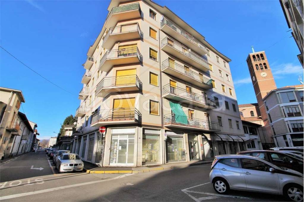 Appartamento in vendita a Giussano piazza Attilio Lombardi, 1