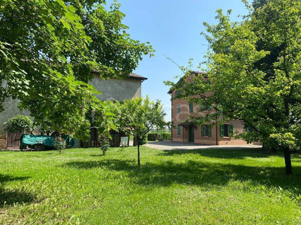 Villa in vendita a Modena strada Forghieri