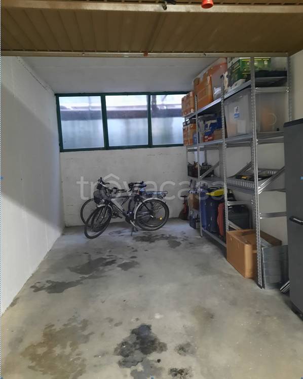 Garage in affitto a Trento via Romano Guardini, 6