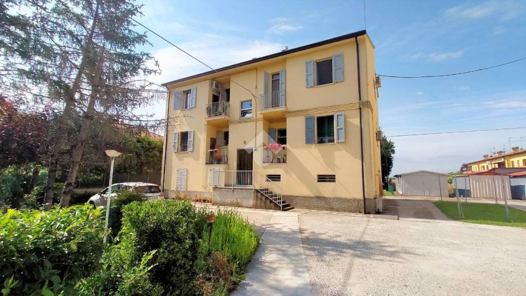 Appartamento in vendita a Molinella via Fiume Vecchio, 182
