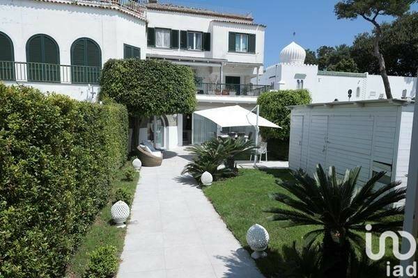 Villa in vendita a Ischia via Iasolino