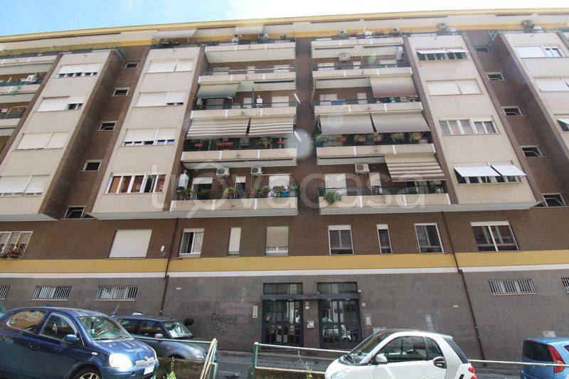 Appartamento in vendita a Roma via Sante Bargellini