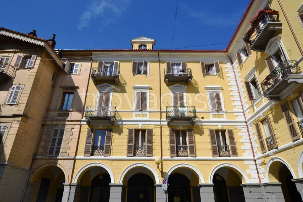 Appartamento in vendita a Biella piazza Fiume, 3