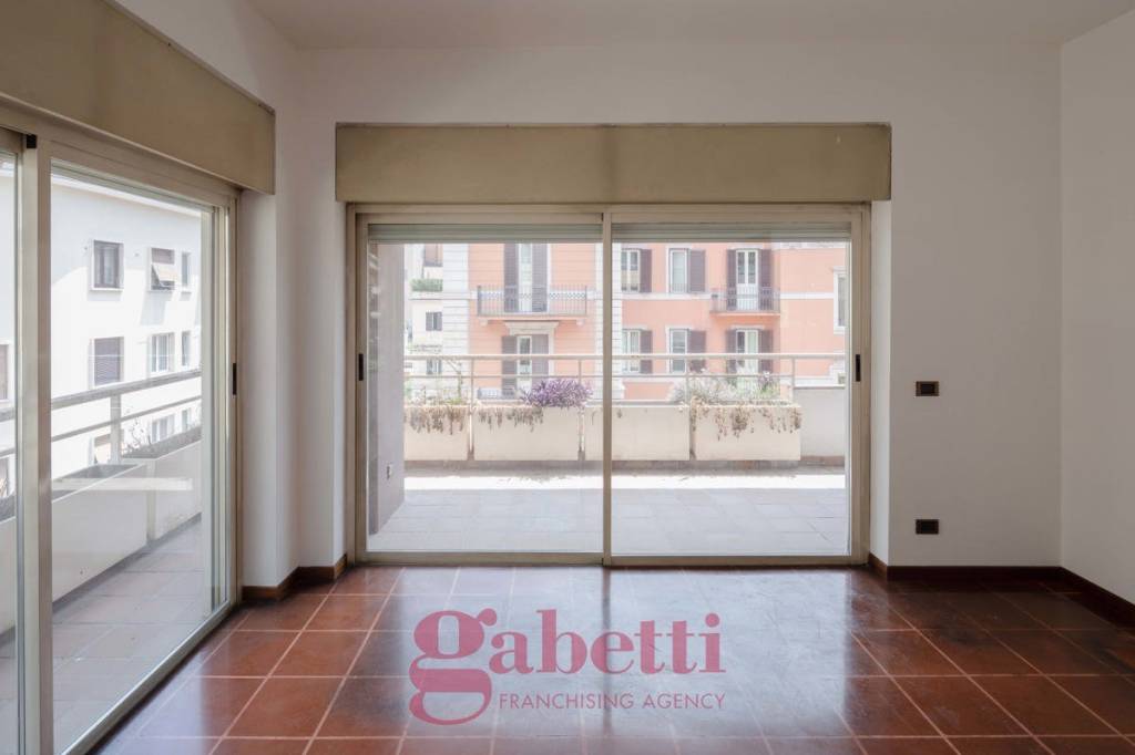 Appartamento in vendita a Roma viale Giulio Cesare