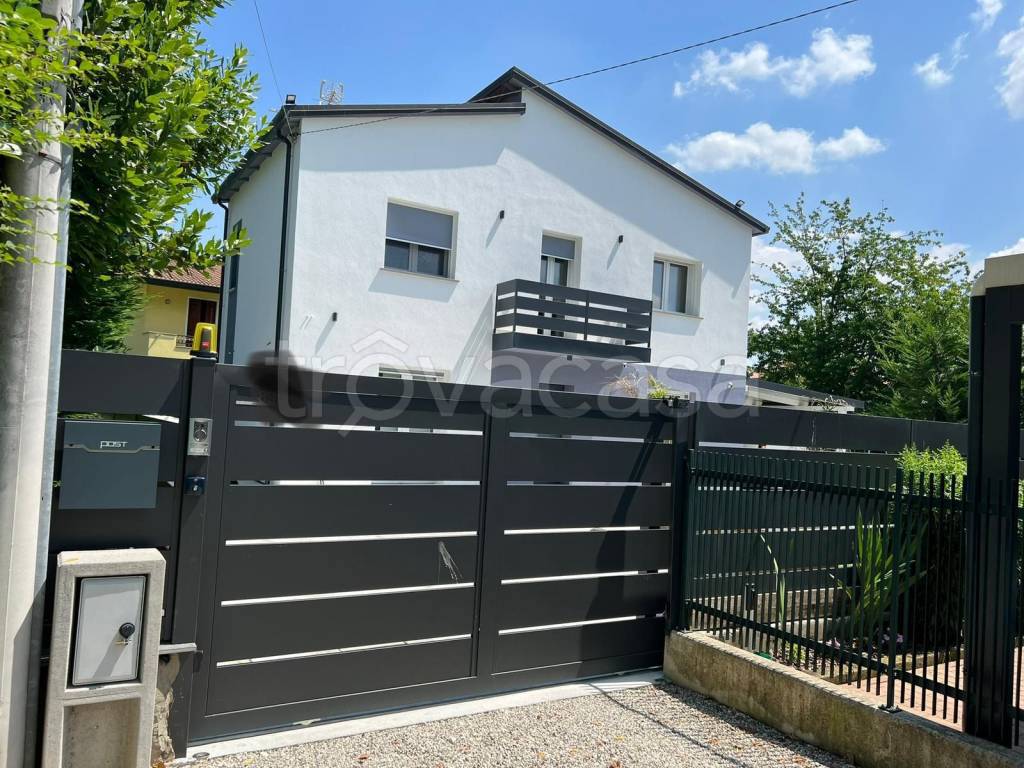Villa in in vendita da privato a Selvazzano Dentro via Scapacchiò, 47