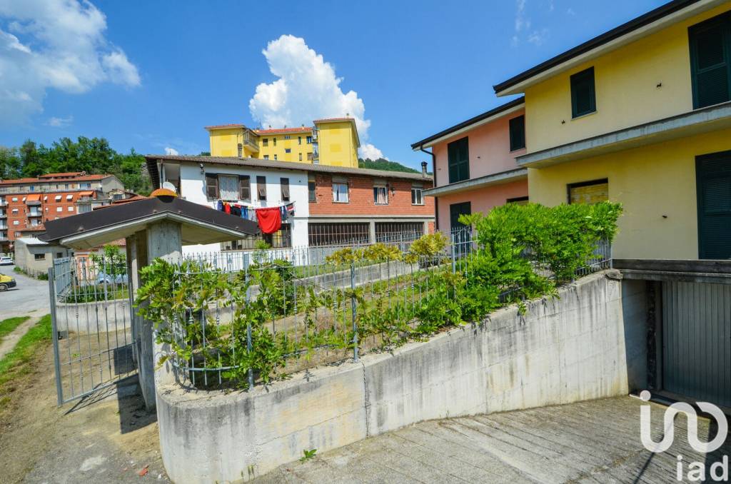 Villa Bifamiliare in vendita a Millesimo località  San Sebastiano