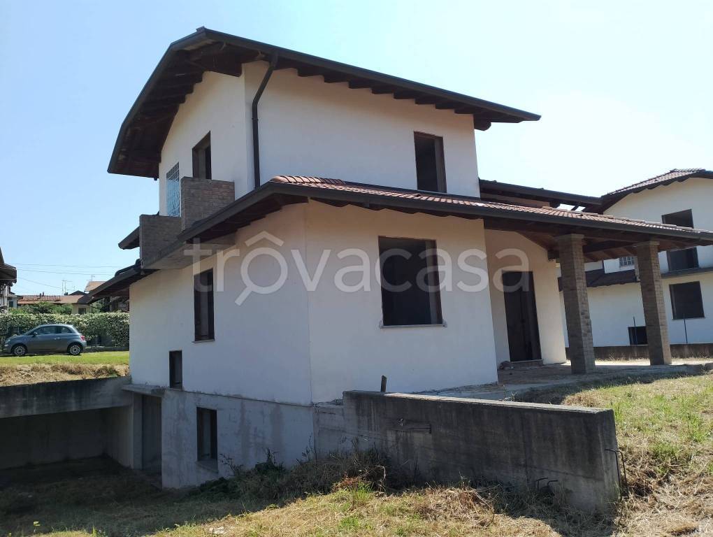 Villa in vendita a Gattico-Veruno pascoli 1