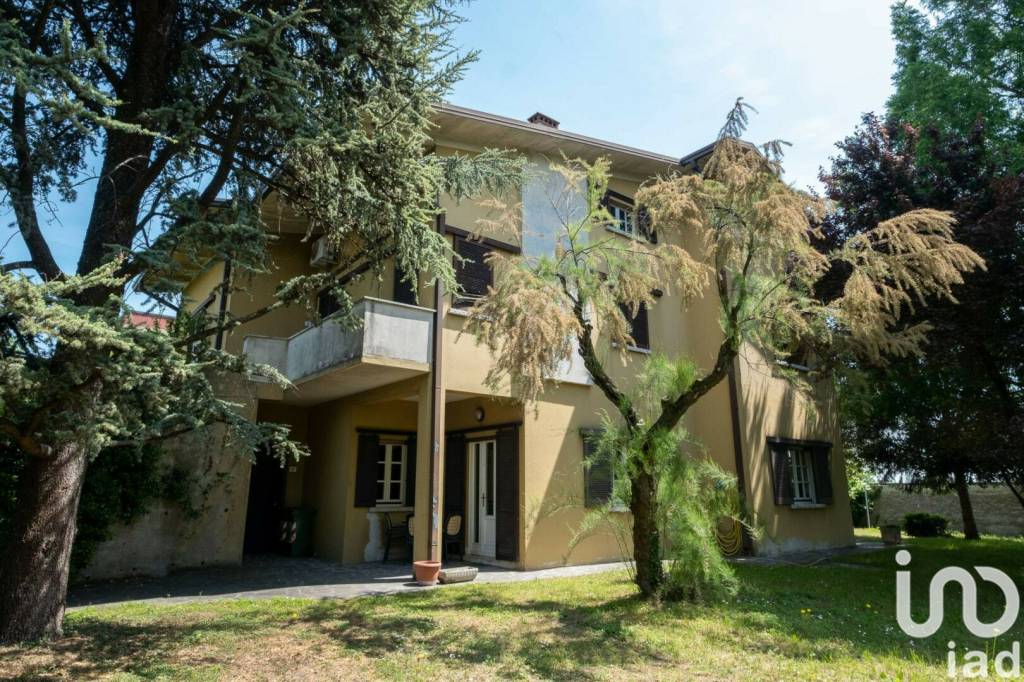 Villa in vendita a Medole via Pesenti, 23