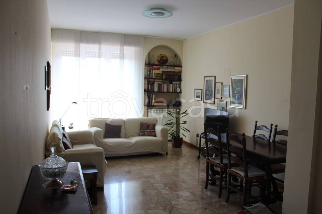 Appartamento in in vendita da privato a Sesto San Giovanni via Giacomo Leopardi, 241