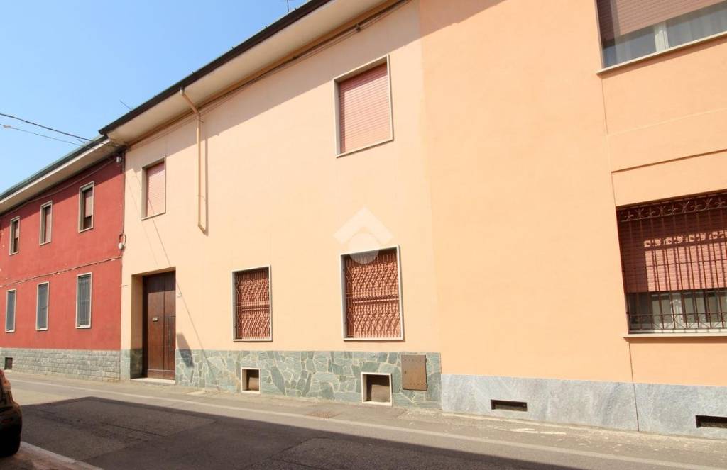 Casa Indipendente in vendita a Cornaredo via favaglie grandazzi, 16