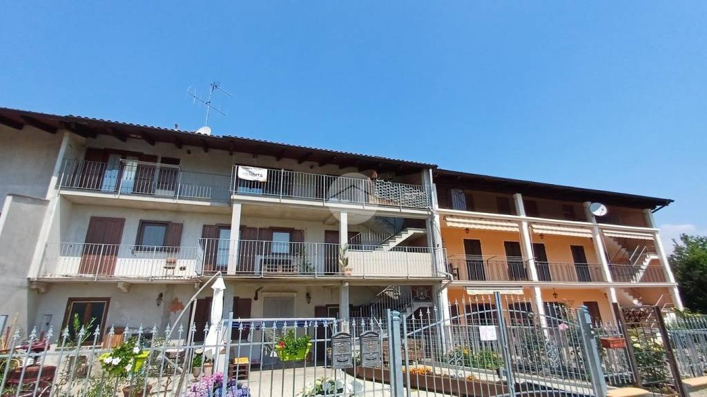 Appartamento in vendita a Romano Canavese via Ponte Chiusella, 41