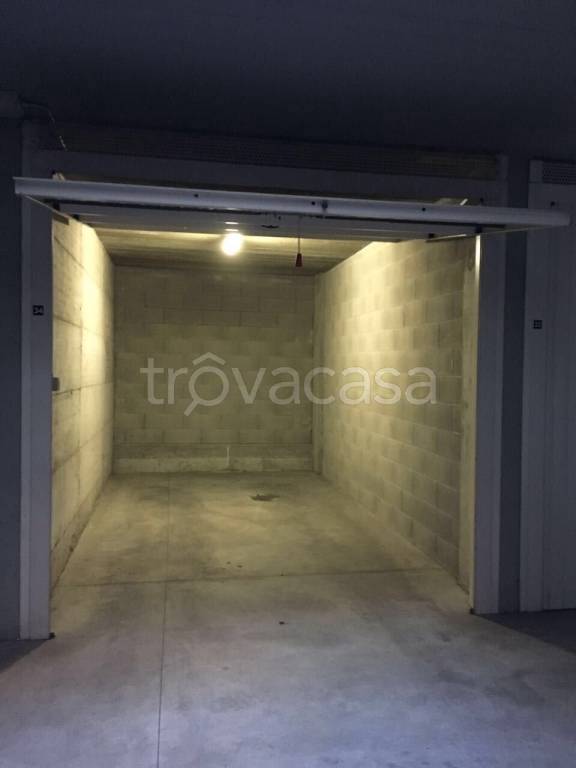 Garage in vendita a Torino via Rosalba Carriera, 6