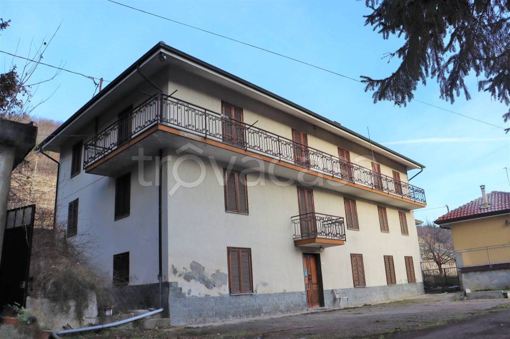 Casale in vendita a Santo Stefano Belbo strada Montaldi, 41