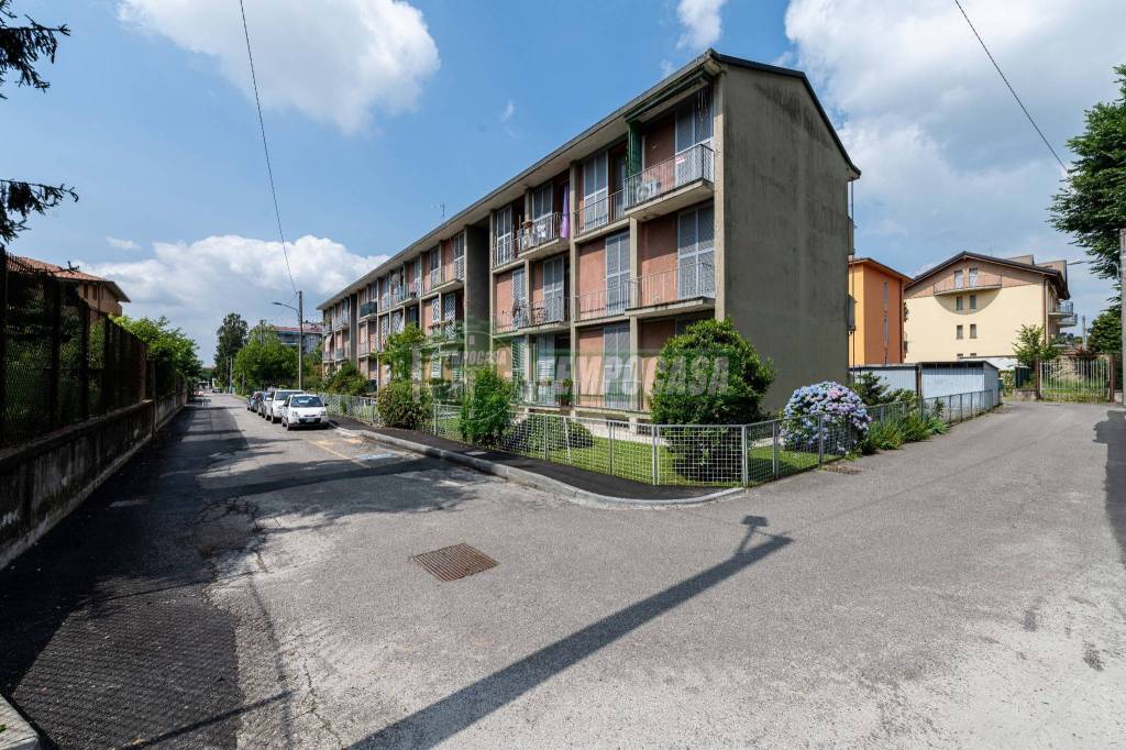 Appartamento in vendita a Bernareggio via Nazario Sauro, 18