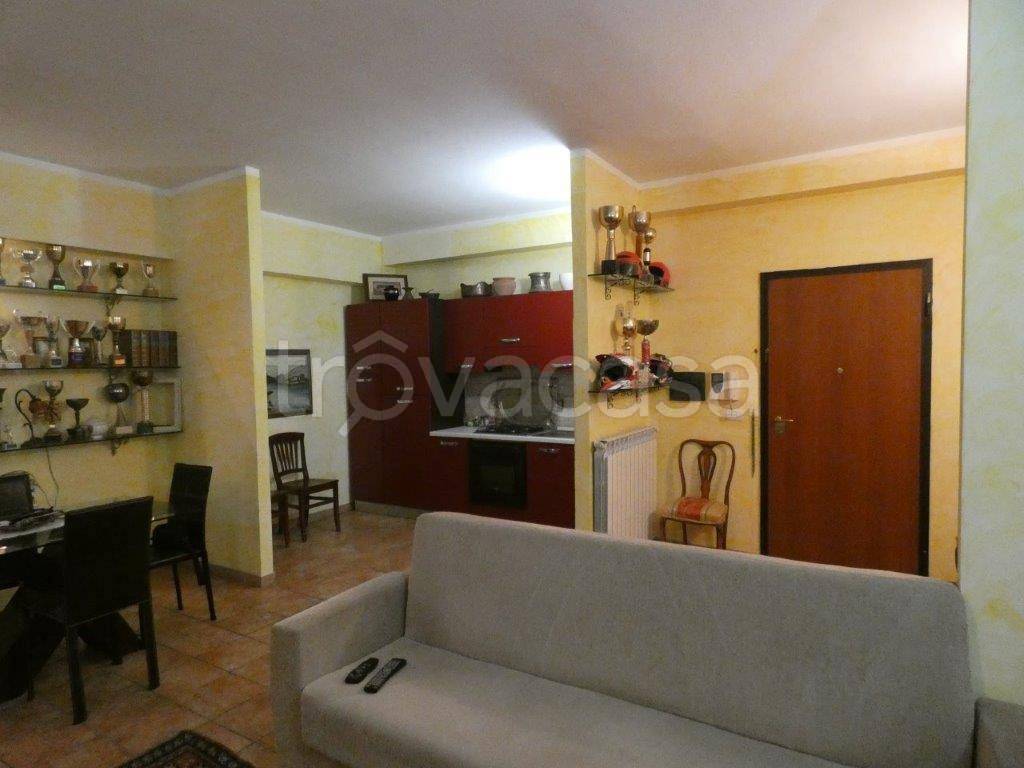 Appartamento in vendita a Viterbo viale Fiume, 44